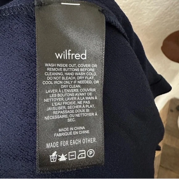 Aritzia Wilfred Button Down Dress

Size xs - Picture 5 of 13